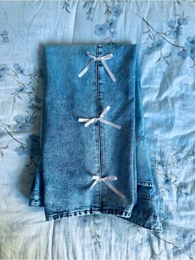 Women’s Wide Leg Jeans with Bows